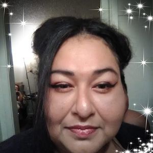 Meet your Posher, Elaine